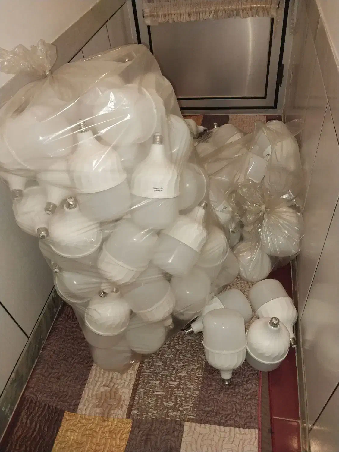 نور سفید مهتابی|لامپ و چراغ|نوکنده, |دیوار