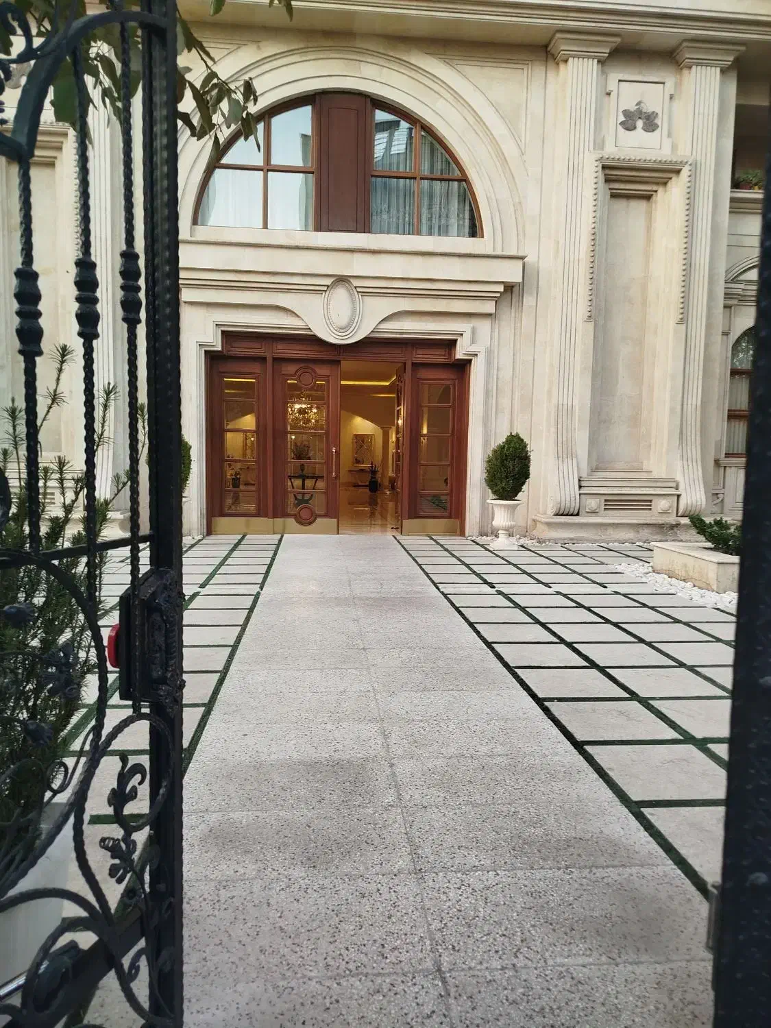 ۱۰۳ متر/روف پاناروما/بدون مشرف/تراس قابل چیدمان