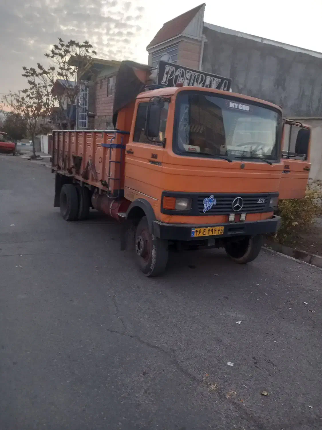 خاور ۸۰۸-مدل۸۰|خودرو سنگین|میانه, |دیوار