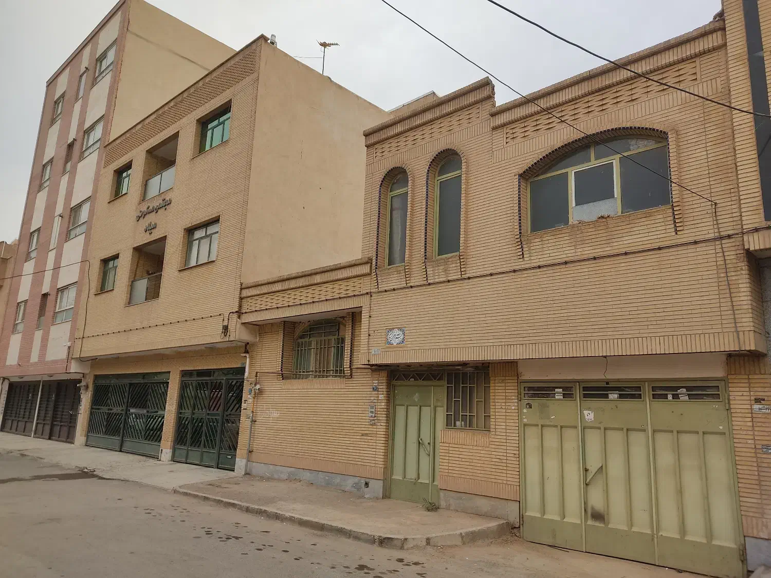 ویلایی 250متر دو کله (شمالی و جنوبی)|فروش خانه و ویلا|شاهینشهر, نبوت|دیوار