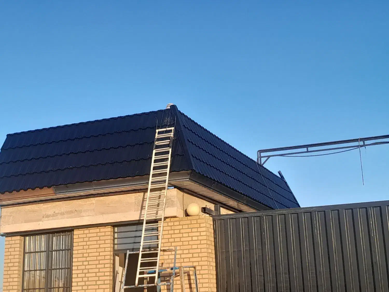 نصاب شیروانی مسکونی  آدرواز  .     شاه محمدی|خدمات پیشه و مهارت|قم, نیروگاه|دیوار