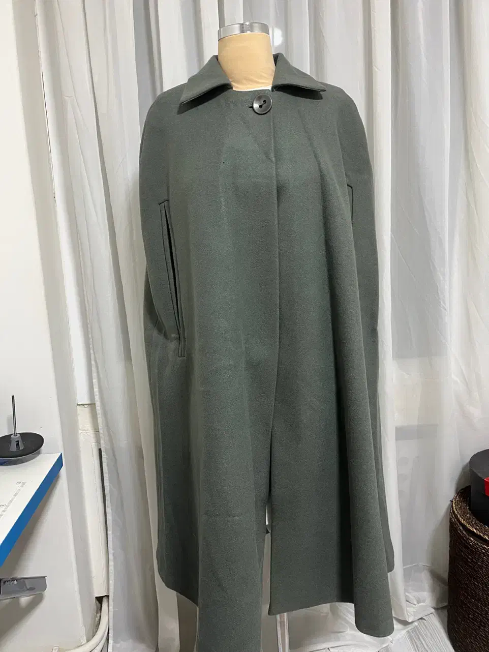 پالتو|لباس|مشهد, سجاد شهر|دیوار