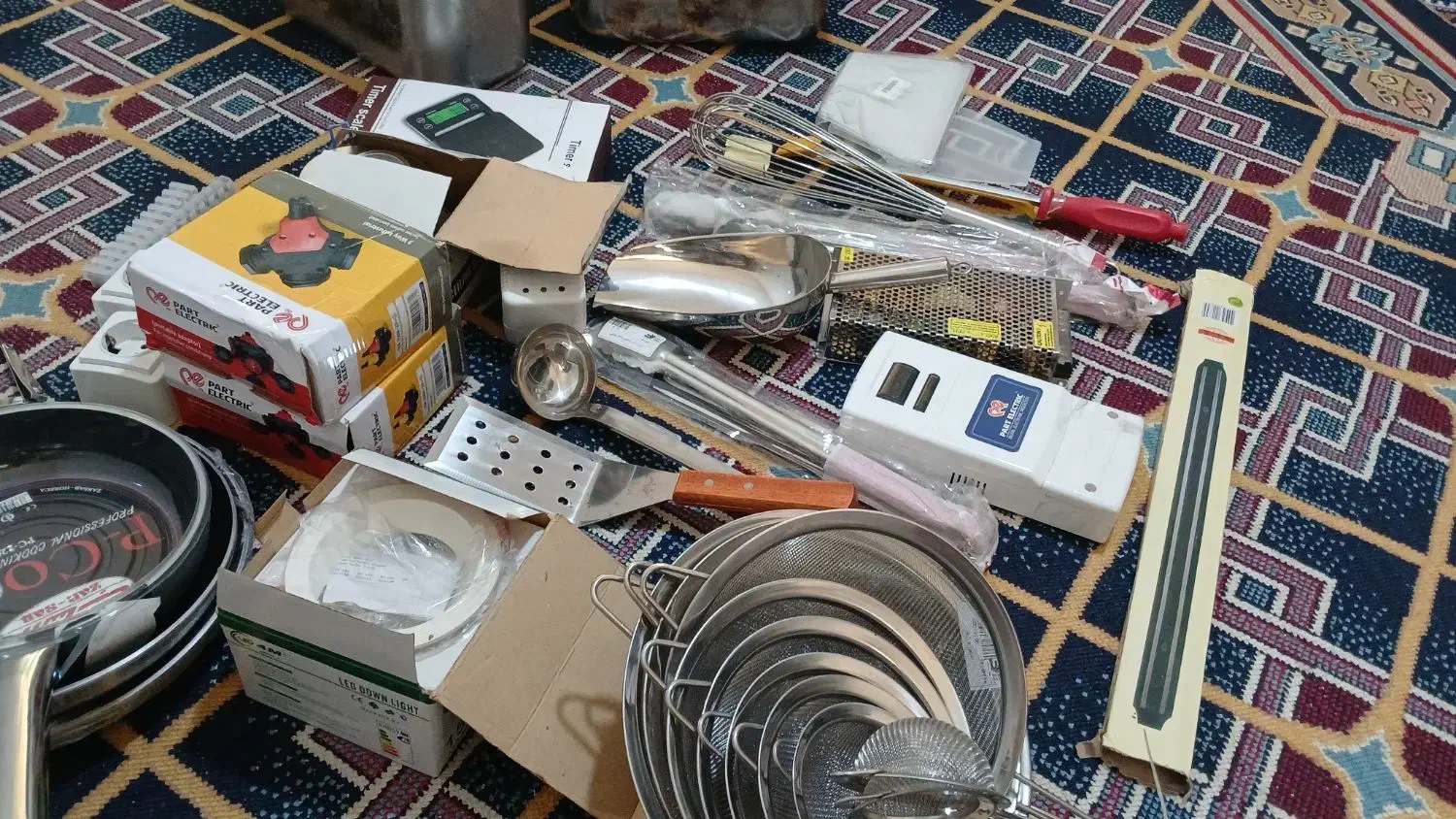 یک سری لوازم فست فودی|کافی‌شاپ و رستوران|صحنه, |دیوار