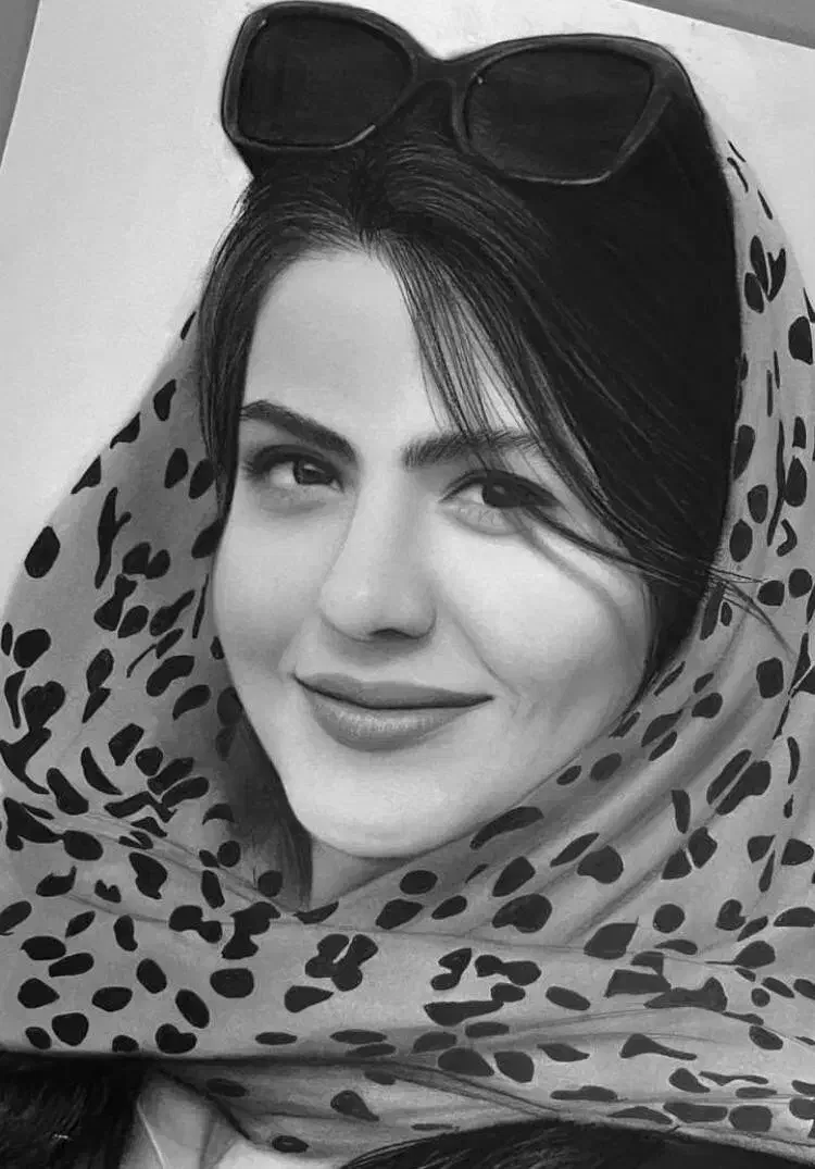 کادو خاص ماندگار‌ تولد سالگرد تابلو چهره سیاه قلم|تابلو، نقاشی، عکس|تبریز, |دیوار