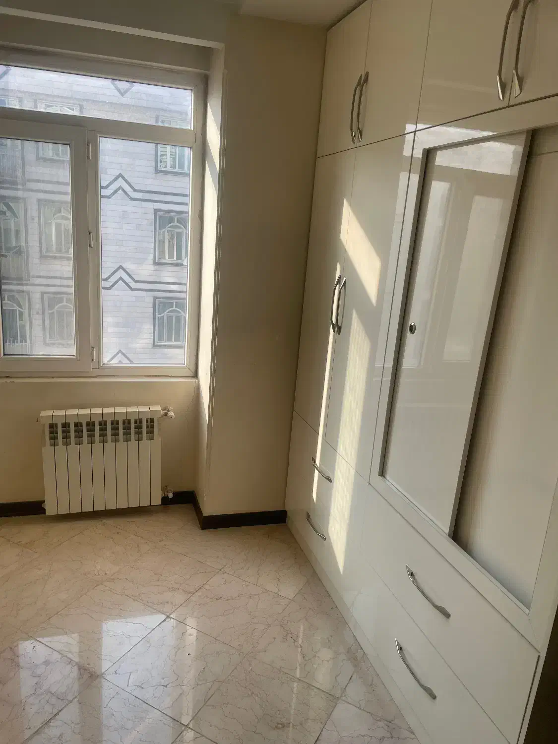 اپارتمان ۸۳ متری رهن اجاره