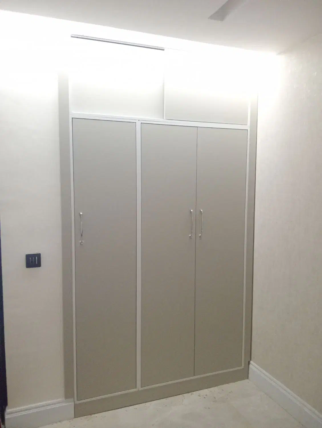 کابینت کمد دیواری. میز تی وی جاکفشی و...|خدمات پیشه و مهارت|گلبهار, شهر جدید گلبهار|دیوار