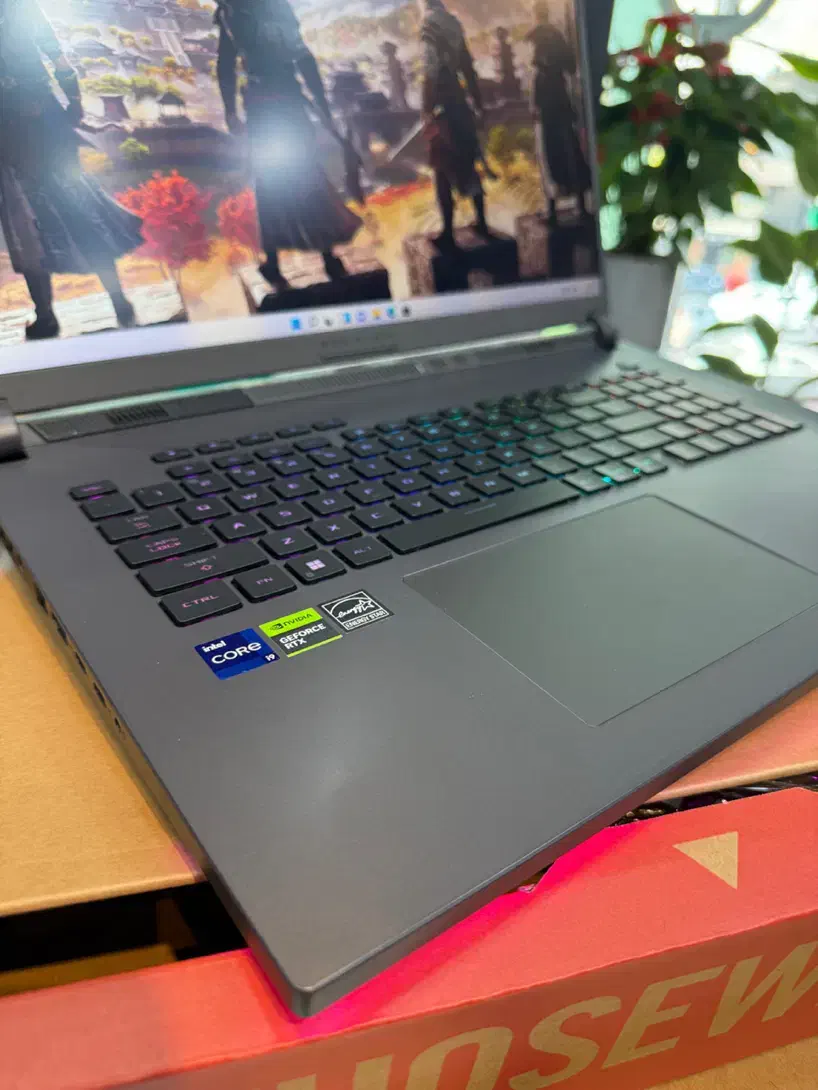 لپ‌تاپ گیمینگ ASUS ROG G814jir|رایانه همراه|شیراز, ملاصدرا|دیوار