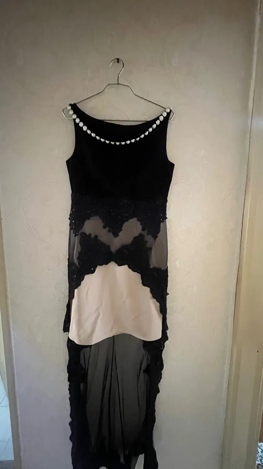 لباس مجلسی|لباس|شیراز, زرهی|دیوار