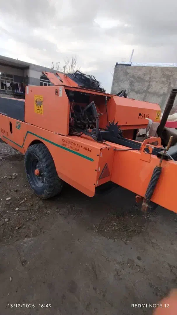 دستگاه پرس یونجه|ماشین‌آلات صنعتی|نقده, |دیوار