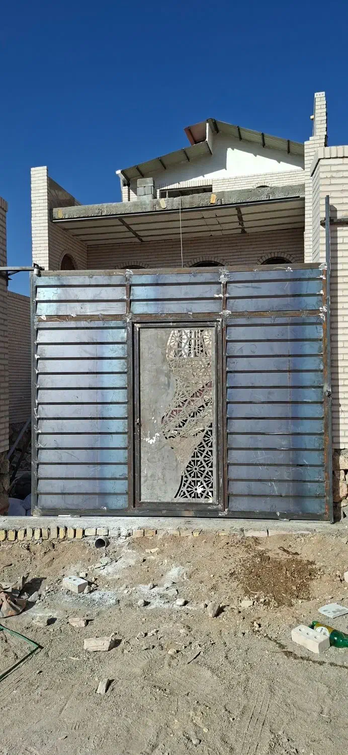 درب و پنجره سازی و اسکلت فلزی|خدمات پیشه و مهارت|یزد, |دیوار