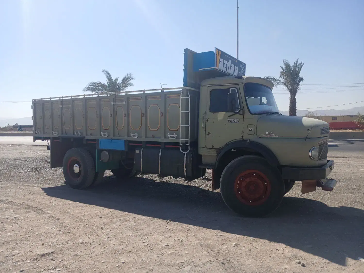 بنز تک|خودرو سنگین|شیراز, بید زرد|دیوار