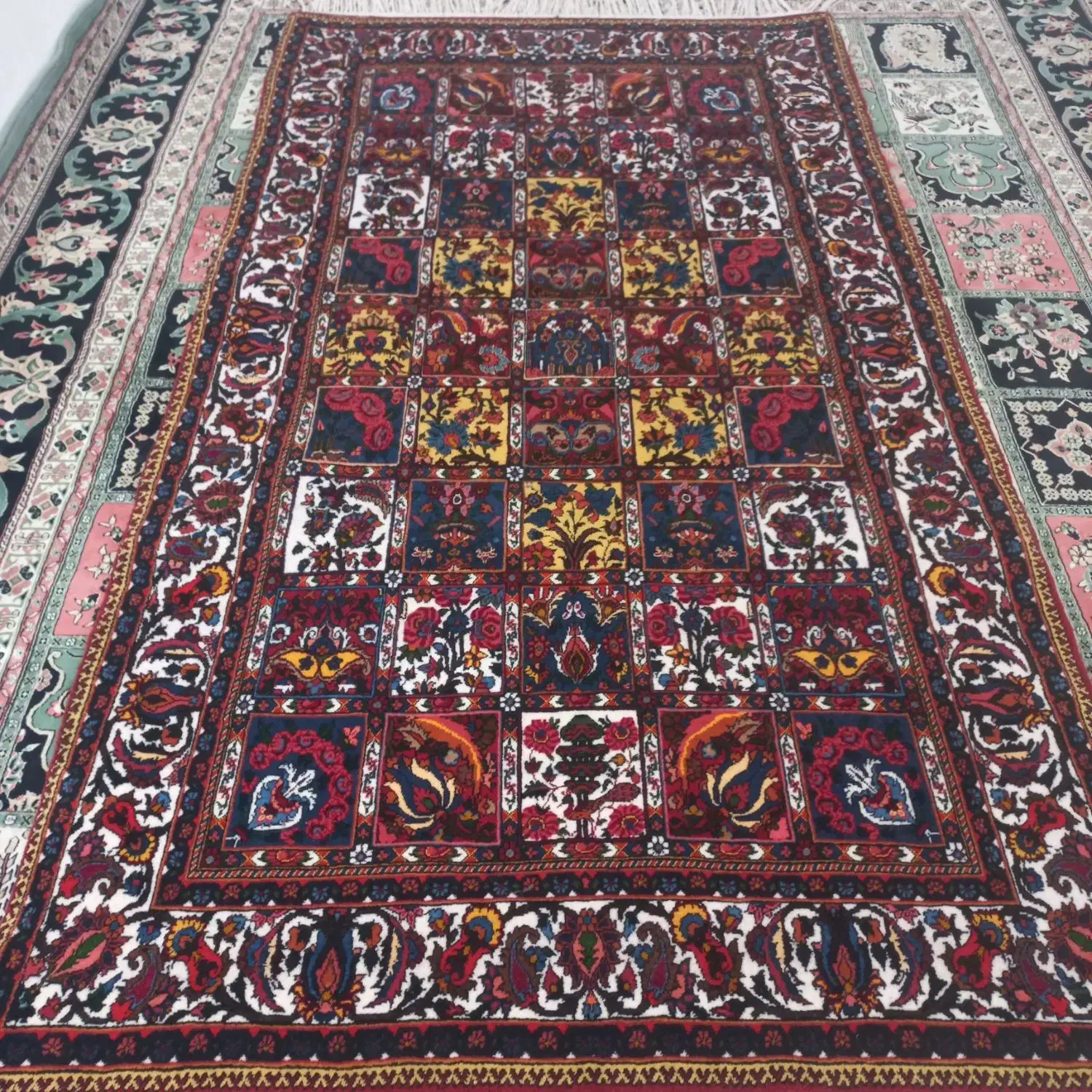 فرش چالشتر|فرش|شهرکرد, |دیوار