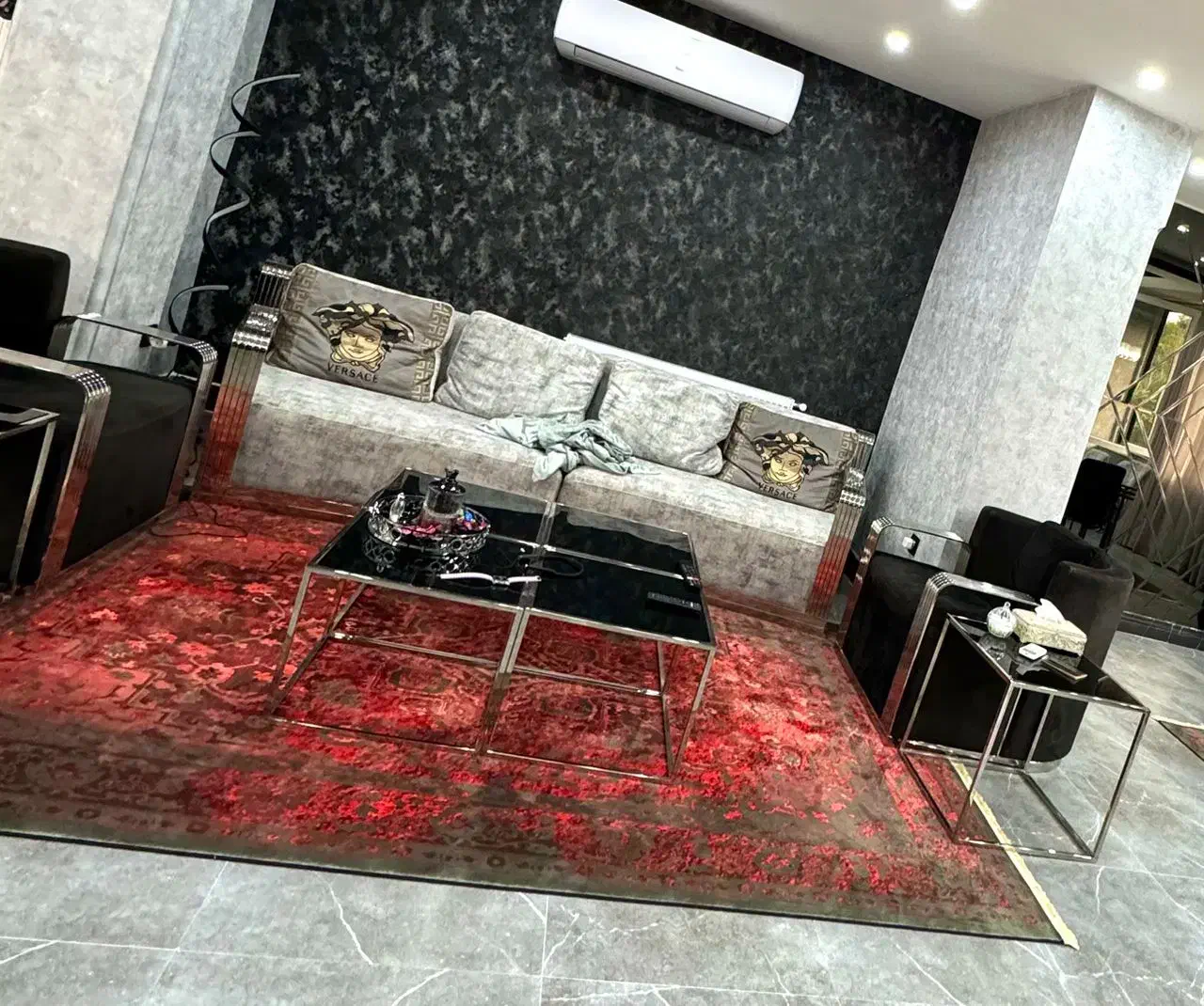 نهار خوری ۸ نفره و نیم ست ۶ نفره همراه با عسلی ها|مبلمان خانگی و میز عسلی|کهریزک, |دیوار