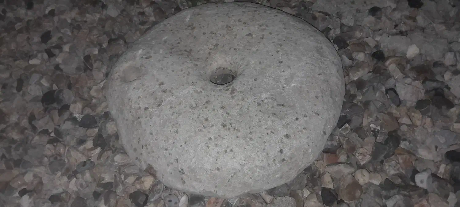 سنگ اسیاب|جواهرات|گنبد کاووس, |دیوار