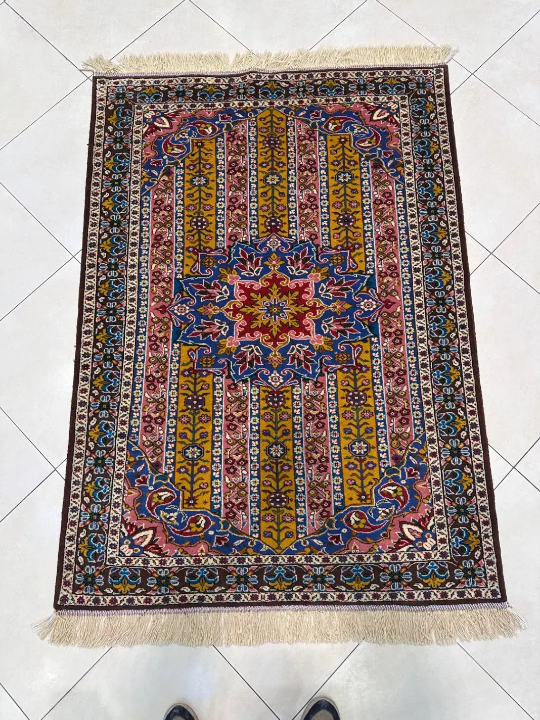 فرش دستبافت 2متری نقش قشقایی گل ابریشم در تنوع|فرش|مشهد, ملکآباد|دیوار