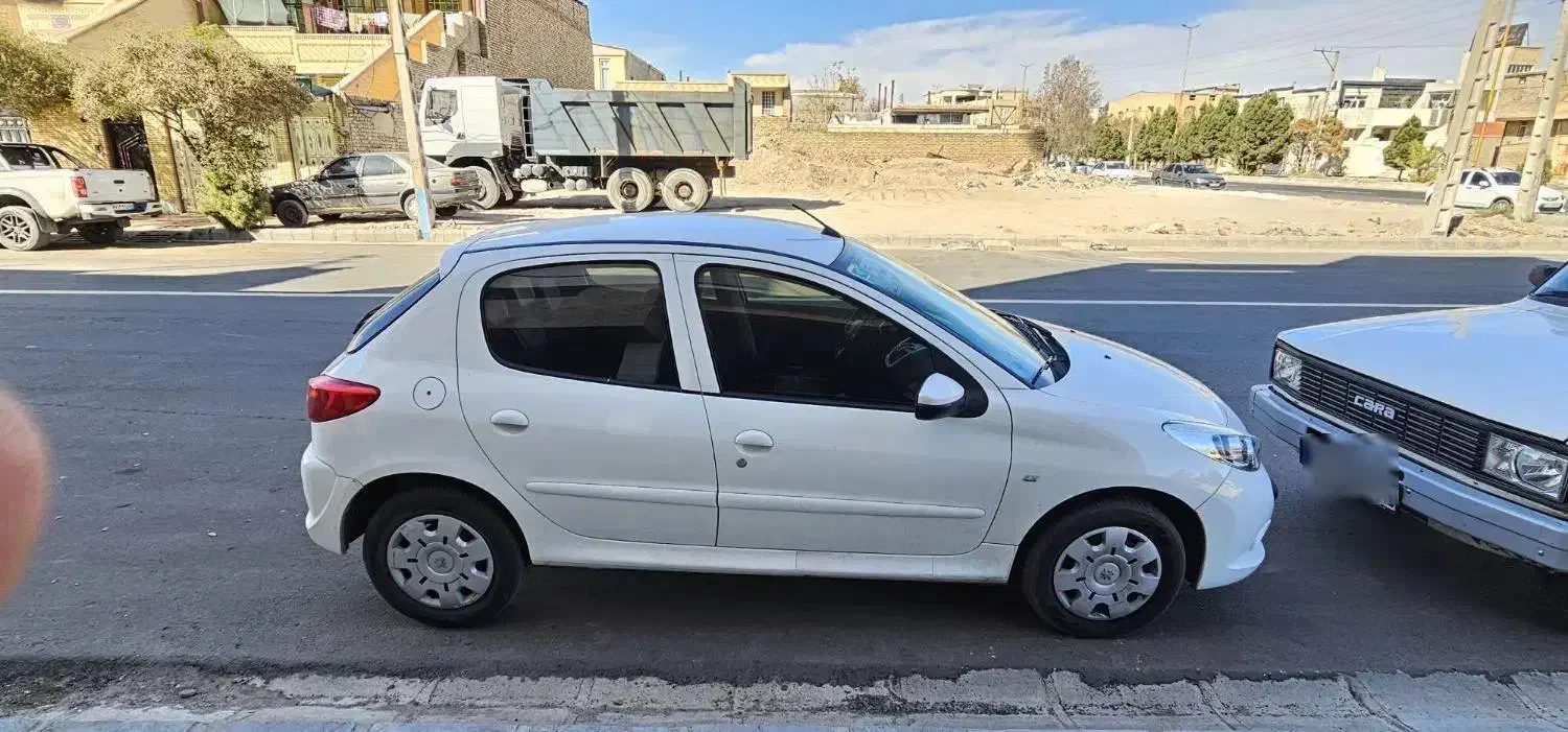 پژو ۲۰۷ دنده|خودرو سواری و وانت|سیرجان, |دیوار