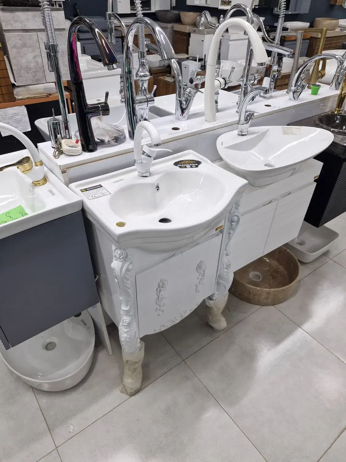 روشویی کابینتی سلطنتی۵۵سانت(تولیدی ابوطالبی)|لوازم سرویس بهداشتی|بومهن, |دیوار