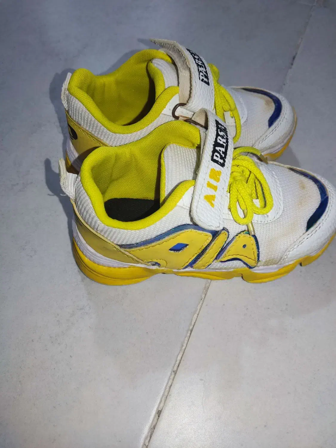 کفش|کیف، کفش، کمربند|بندر کنگان, |دیوار