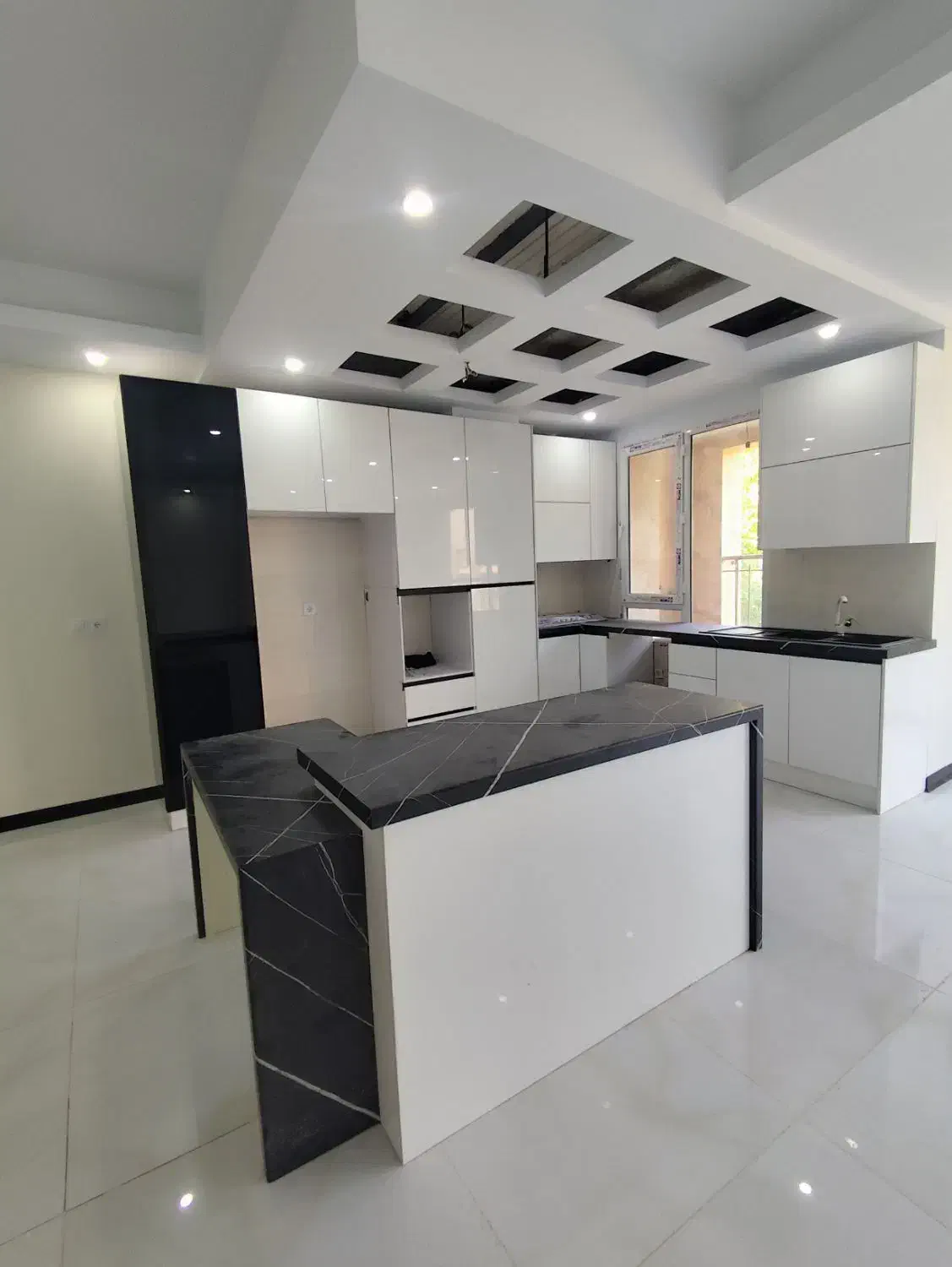 آپارتمان ۱۰۰ متری / کلید نخورده/ خوش نقشه|فروش آپارتمان|رودهن, |دیوار