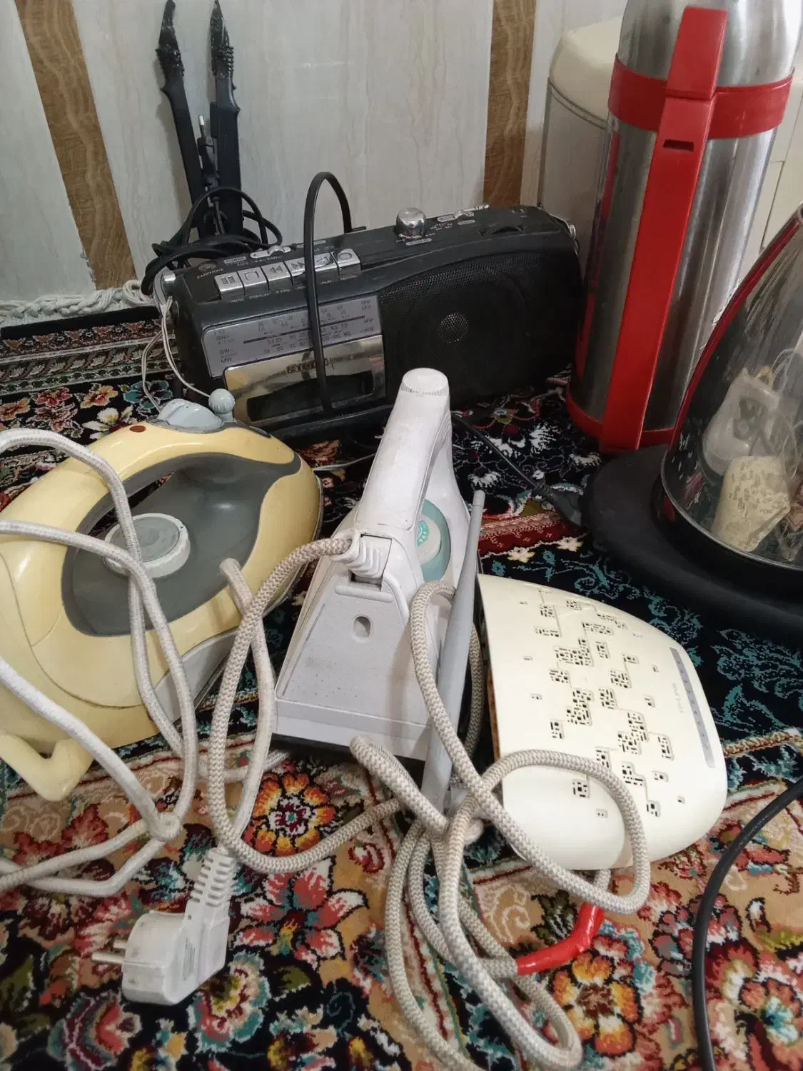 مقداری وسیله منزل نیاز به تعمیر|آبمیوهگیر و آبمرکباتگیر|دزفول, |دیوار