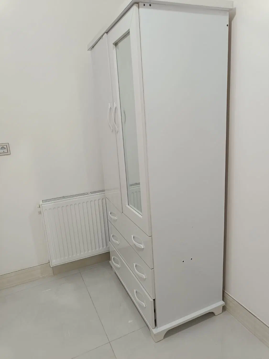 کمد سه کشو . آینه دار|جاکفشی، کمد، دراور|بابل, |دیوار