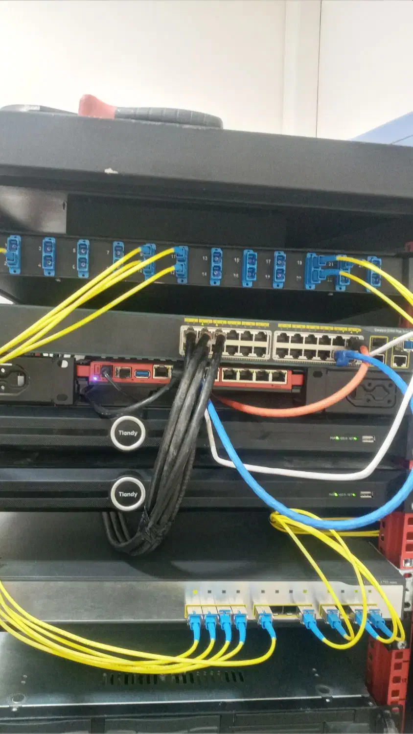 نمایندگی فروش اینترنت پرسرعت فیبرنوری پیشگامان|مودم و تجهیزات شبکه|بندرعباس, |دیوار