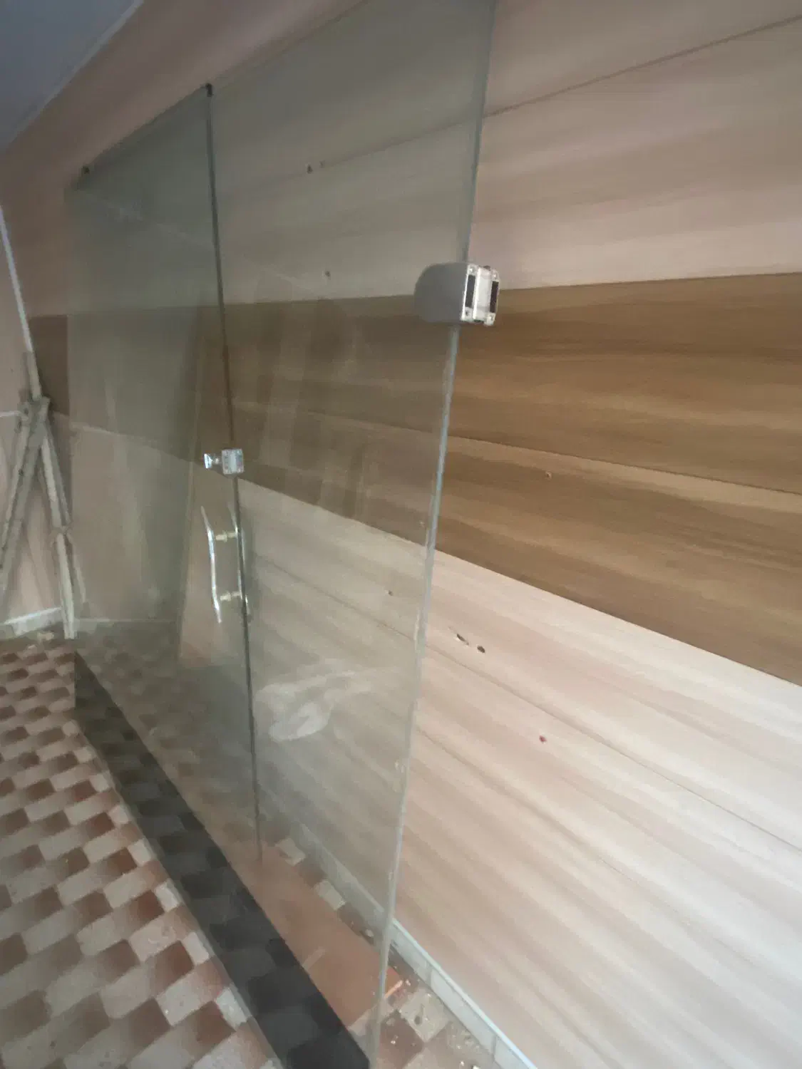 شیشه سکوریت|مصالح و تجهیزات ساختمان|تبریز, |دیوار