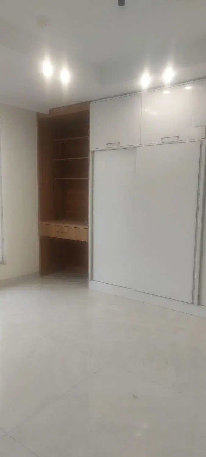 ۱۹۵ متر سه خوابه نوساز کلید نخورده  بدون مشابه