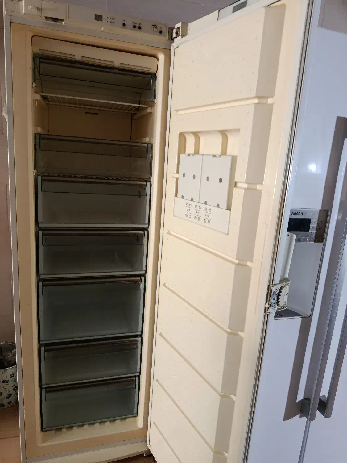 فریزر بوش اصلی|یخچال و فریزر|شیراز, چنچنه|دیوار