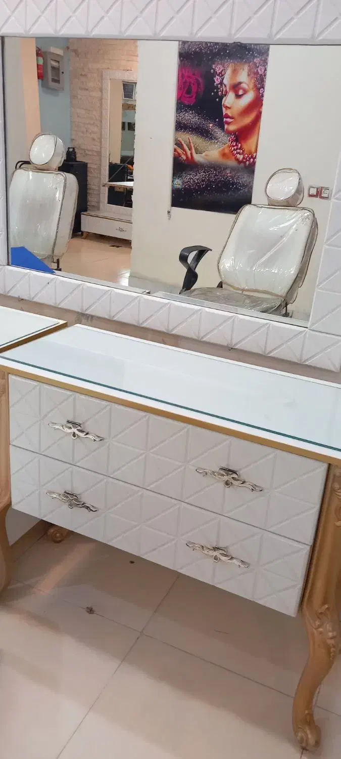 میز با اینه|بوفه، ویترین، کنسول|زابل, |دیوار