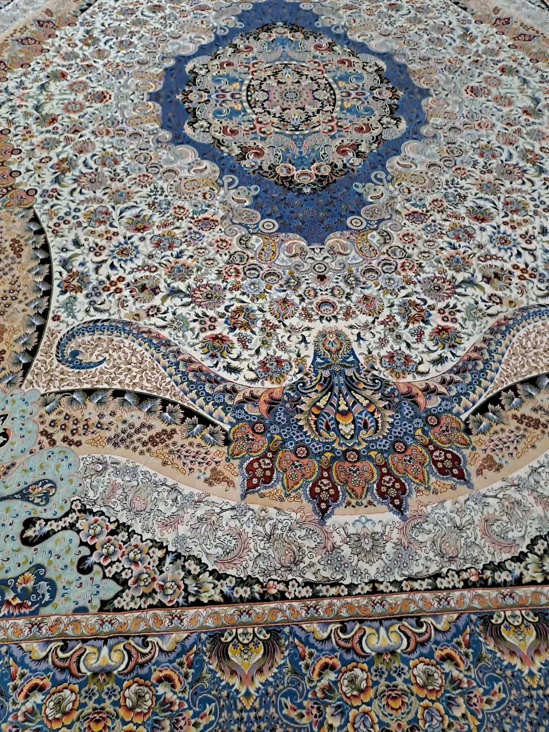 یک جفت فرش ۱۲ متری هزارشانه تراکم ۳۰۰۰|فرش|ورامین, شهرک مدرس|دیوار
