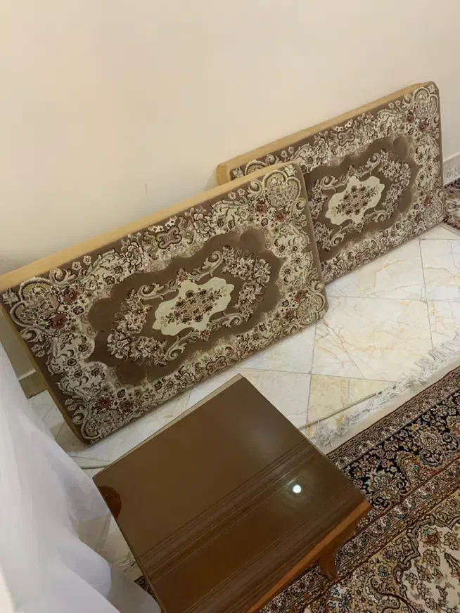 پشتی|پشتی|تهران, نیروی هوایی (پیروزی)|دیوار