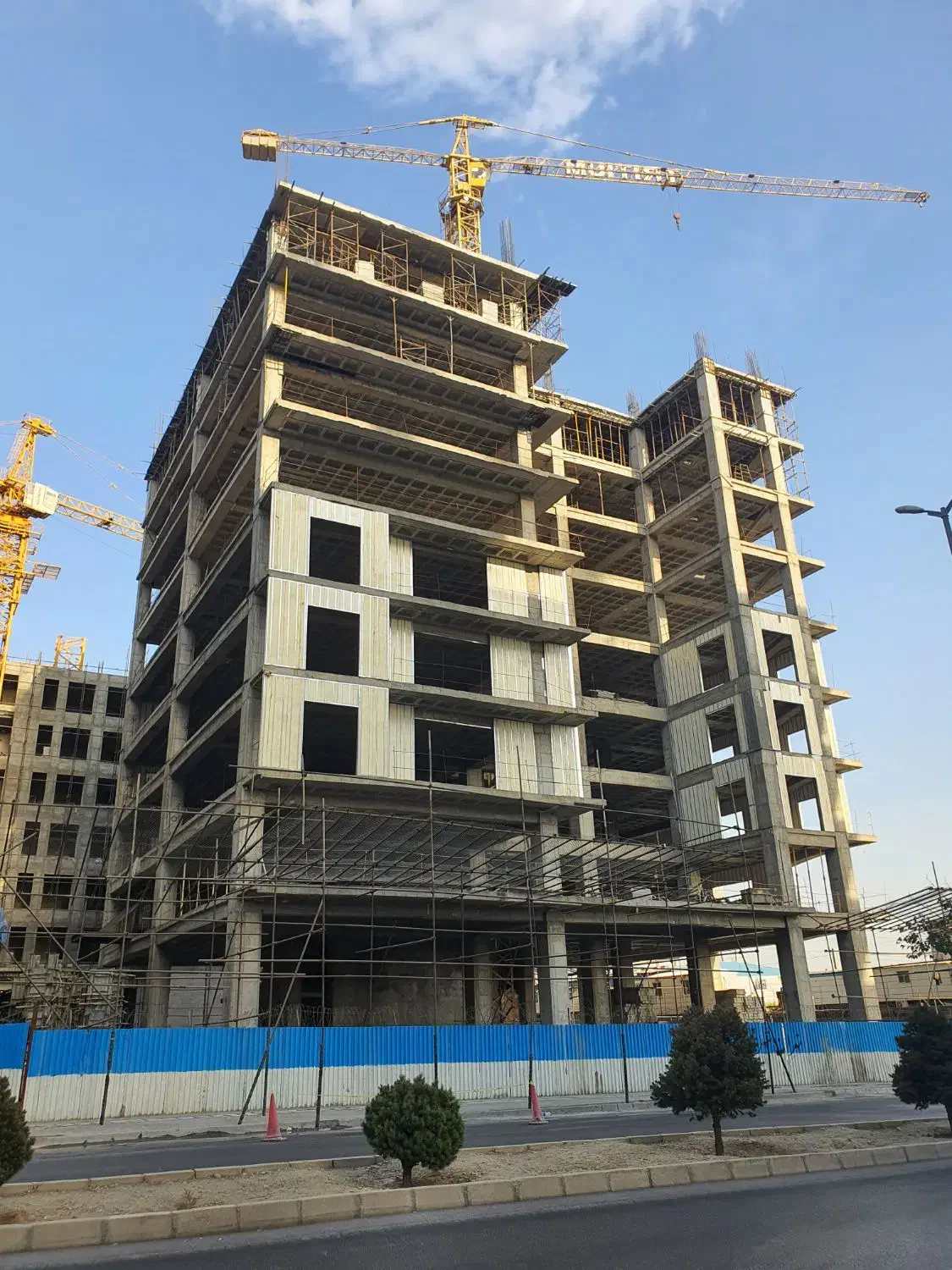 فروش واحد۱۴۰متری بلوکL2طبقه بالا تریتیومVIP|فروش آپارتمان|تهران, هوانیروز|دیوار