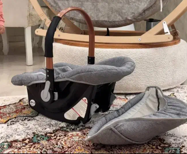 تخت کنار مادری و کریر|تخت و صندلی بچه|اسلامآباد غرب, |دیوار