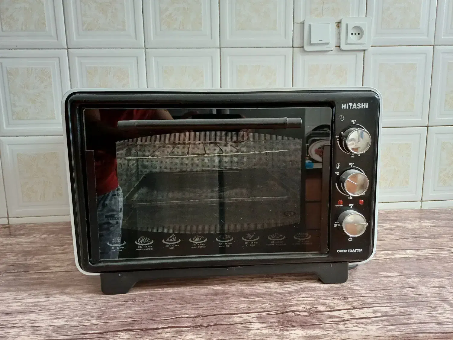 توستر هیتاشی در حد نو|اجاق گاز و لوازم برقی پخت‌وپز|اصفهان, کوی امیریه|دیوار