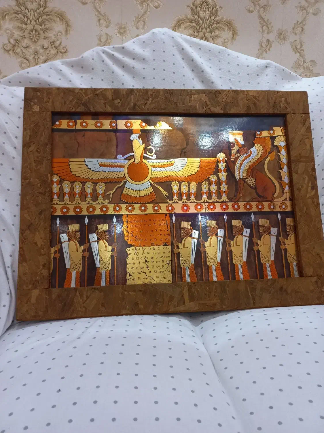 قاب عکس فروهر|تابلو، نقاشی، عکس|رشت, کوی قدس|دیوار