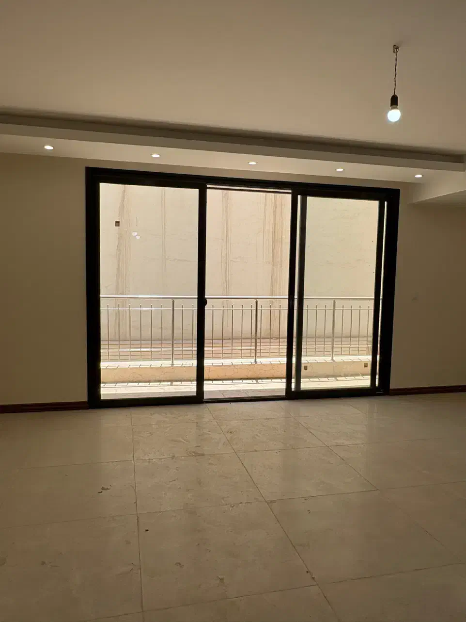 100متراپارتمان/صفر/جنوبی/هشتبهشتغربیمَلکشمالی|فروش آپارتمان|اصفهان, ملک|دیوار