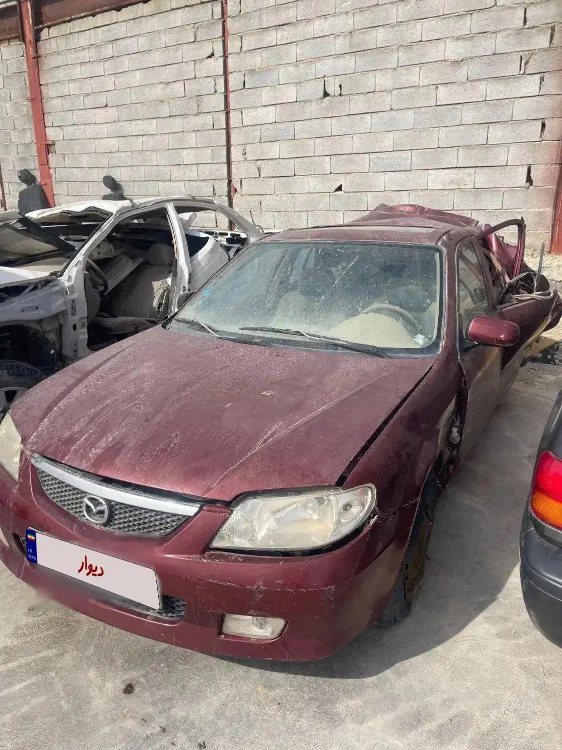 مزدا ۳۲۳مدل ۸۴ تصادفی|خودرو سواری و وانت|شیراز, شهرک سراج|دیوار