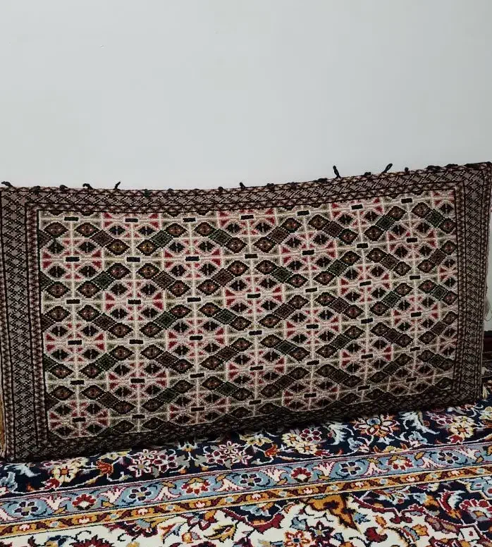 پشتی دستبافت|پشتی|مشکیندشت, |دیوار