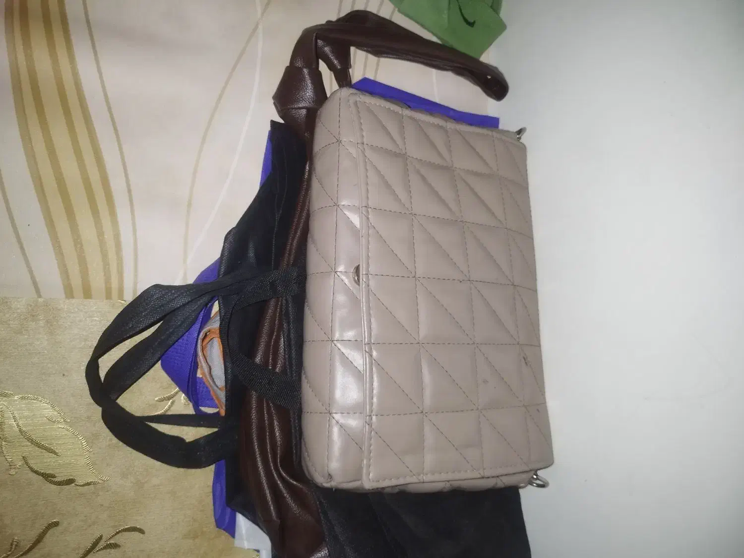 بلیز|لباس|مشهد, سجاد شهر|دیوار