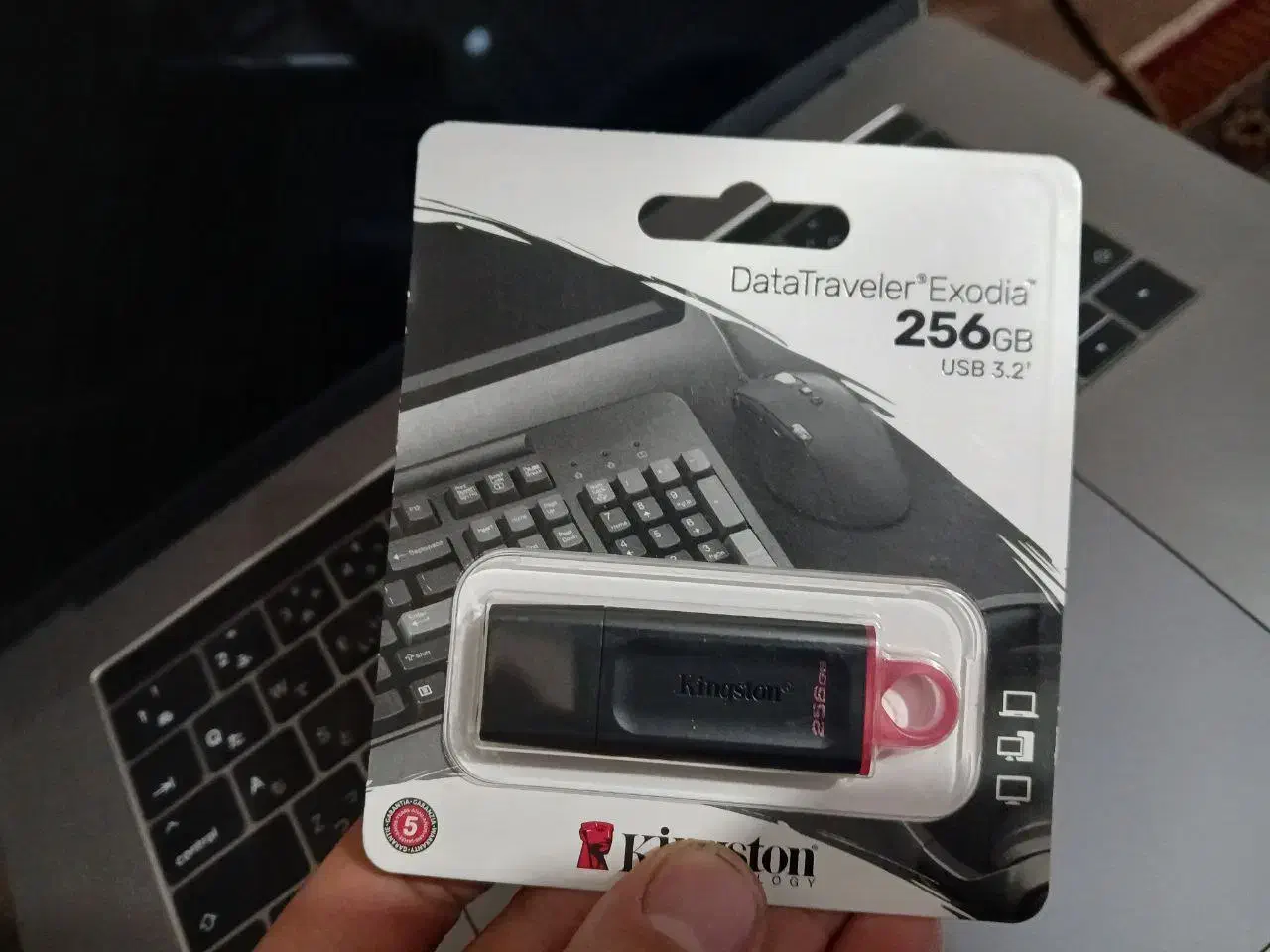 macbook pro2017|رایانه همراه|تهران, هلال احمر|دیوار