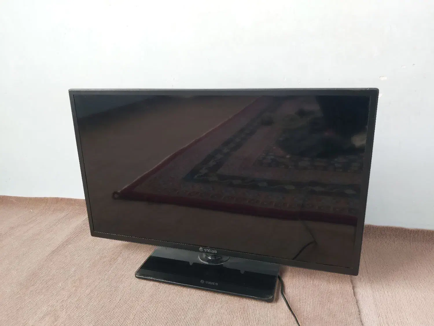 تلوزیون ۳۲ اسنوا|تلویزیون و پروژکتور|نقده, |دیوار