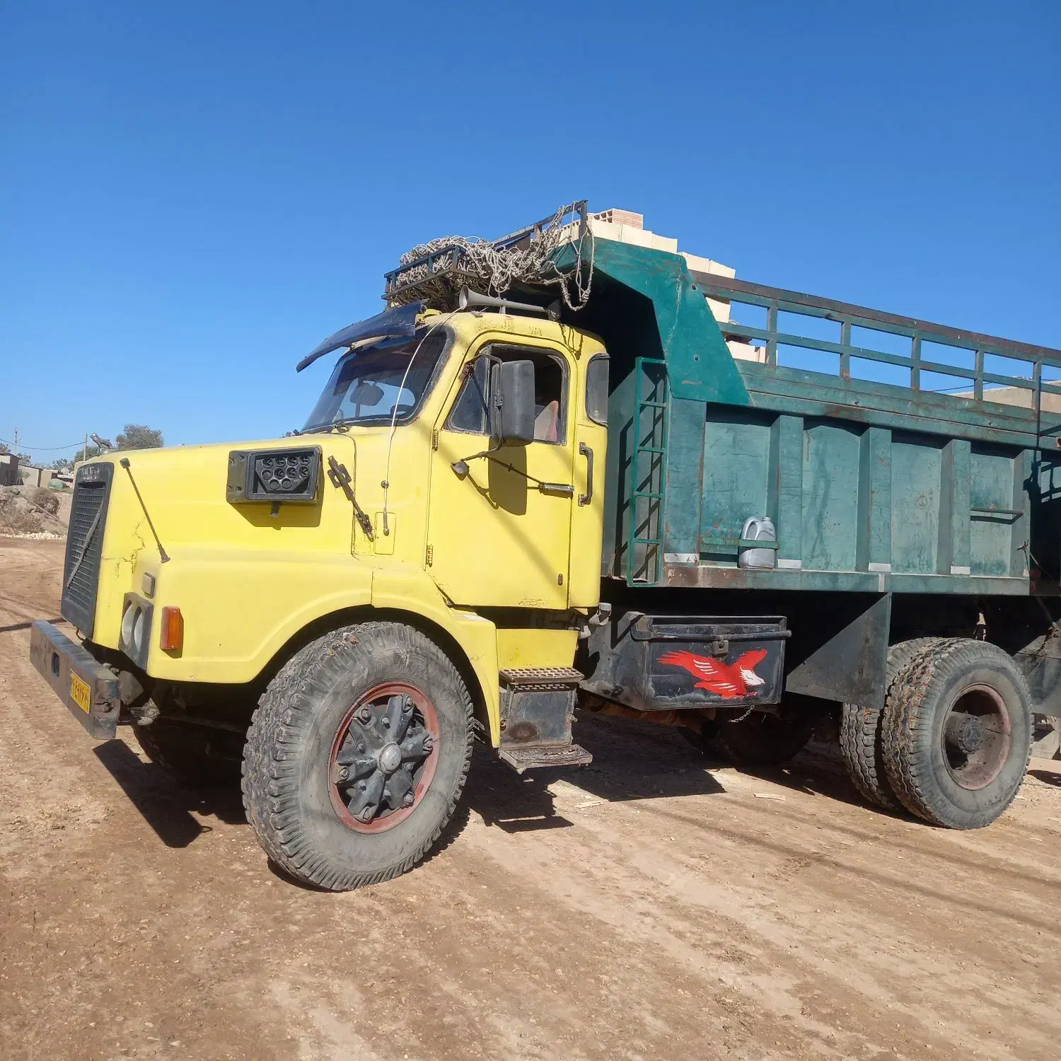 ولوو تک کمپرسی|خودرو سنگین|هشتگرد, شهرک بعثت|دیوار