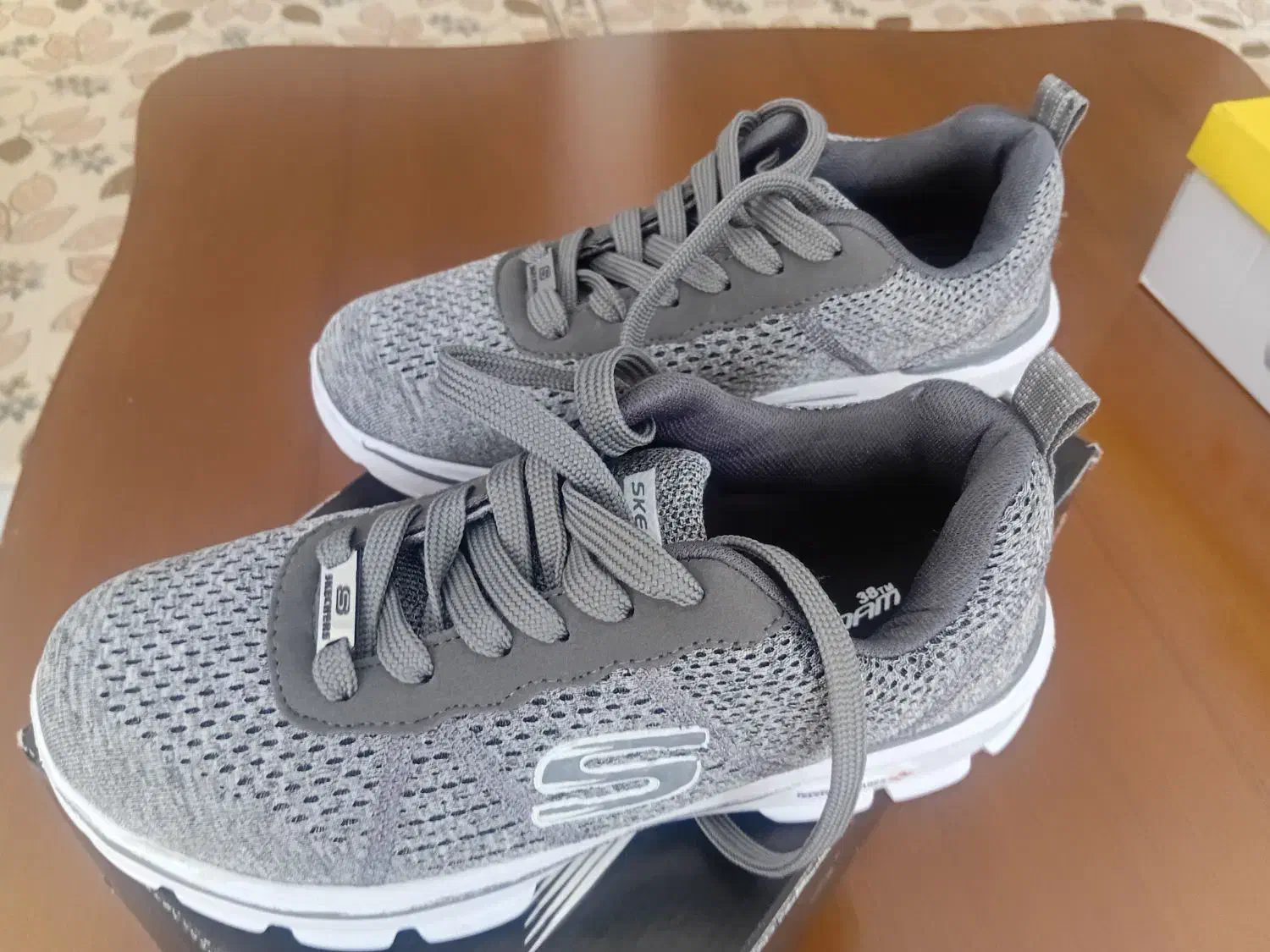 کفش اسپرت و ورزشی|کیف، کفش، کمربند|شاهینشهر, فردوسی|دیوار