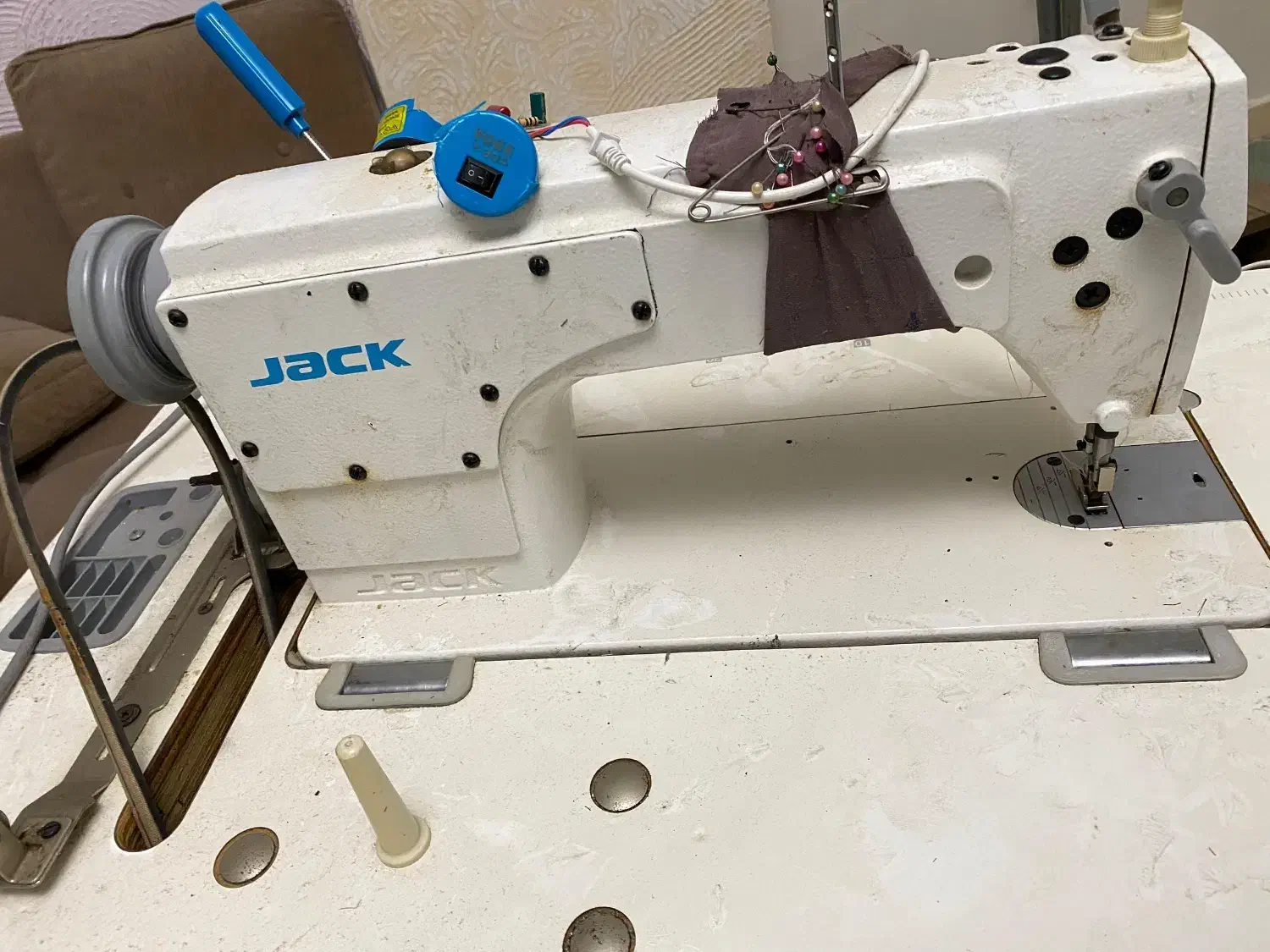 چرخ خیاطی|چرخ خیاطی و ریسندگی|کیش, |دیوار