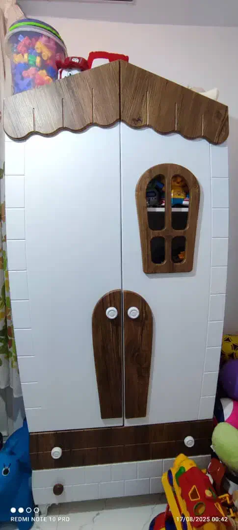 کمد کودک|تخت و سرویس خواب|اندیشه, اندیشه فاز ۱|دیوار