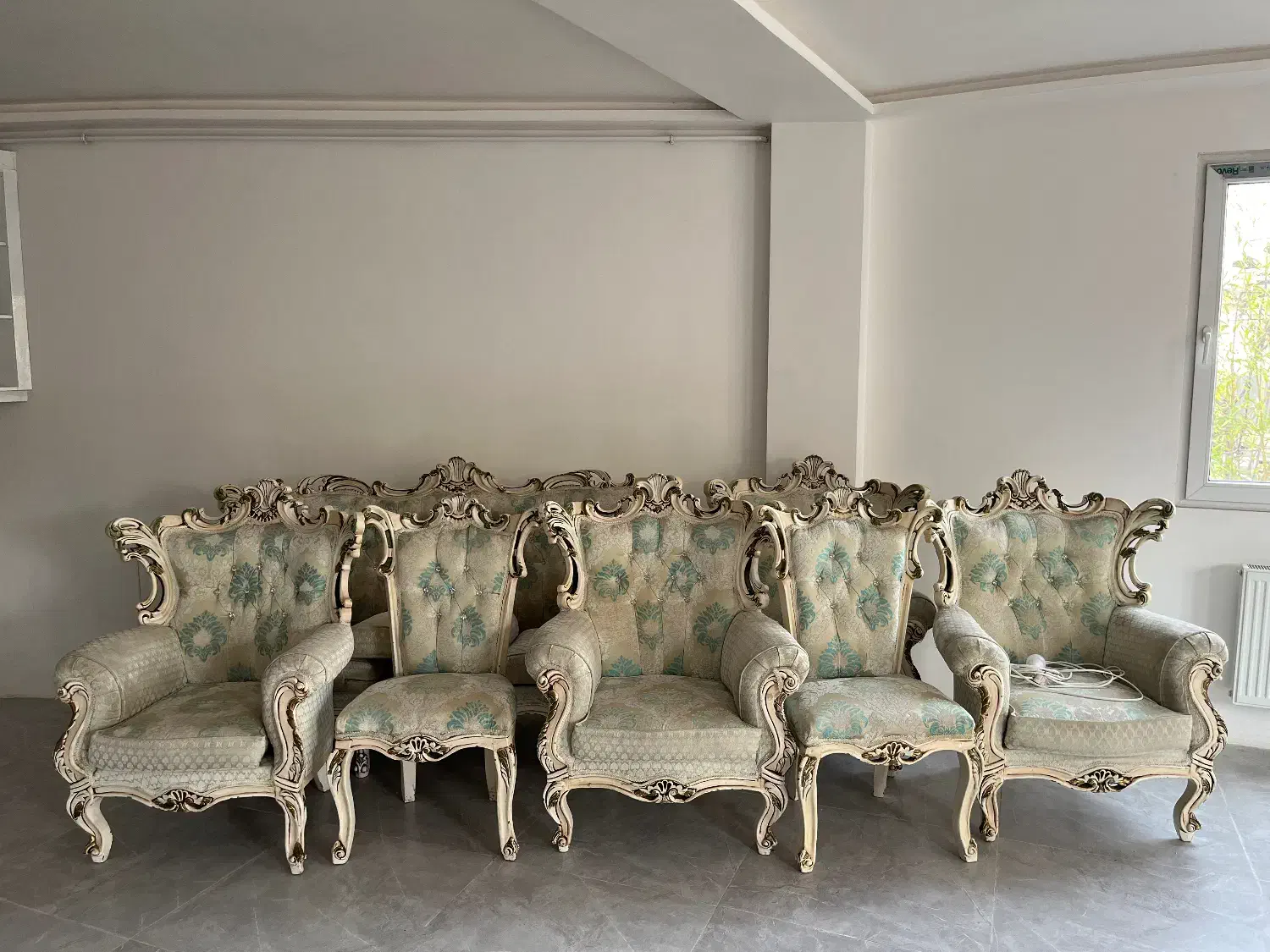 مبل سلطنتی به همراه میز ست|مبلمان خانگی و میز عسلی|لنگرود, |دیوار