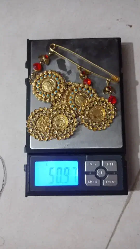 سوزن اعیانی|جواهرات|یاسوج, |دیوار