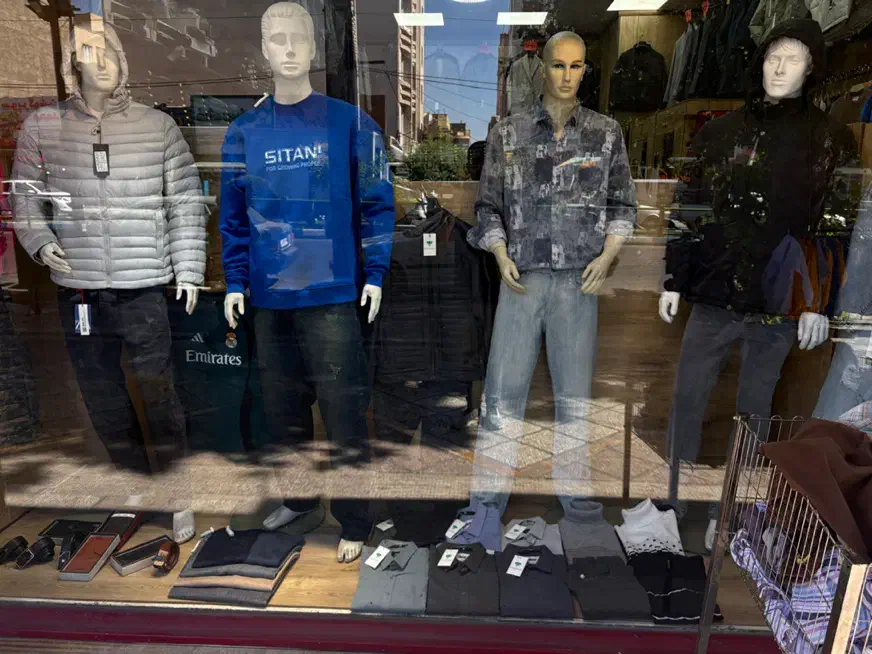 مانکن مردانه|فروشگاه و مغازه|اندیشه, اندیشه فاز ۱|دیوار