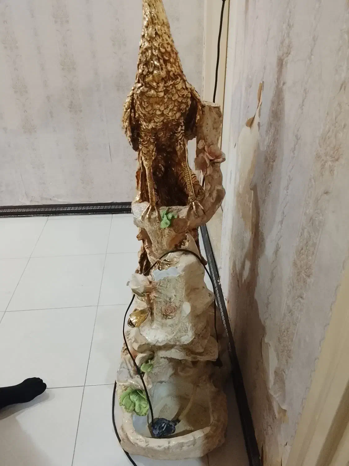 آبنما|مجسمه، تندیس، ماکت|باقرشهر, |دیوار